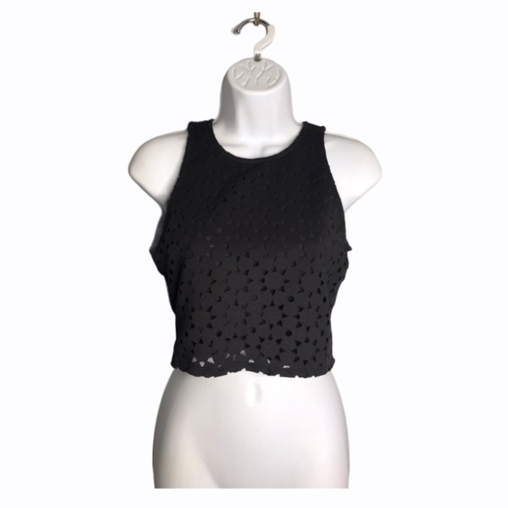 Bethany Mota | Black Cropped Sleeveless Top Sun Cut-Out Design Blouse •
